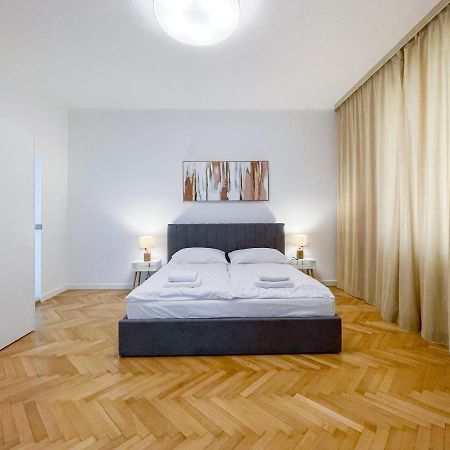 Elysian Apartment Bratislava Luaran gambar